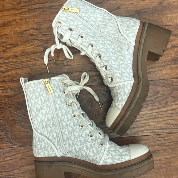 Michael Kors Cream and Tan Lace-Up Boots - Picture 2 of 6